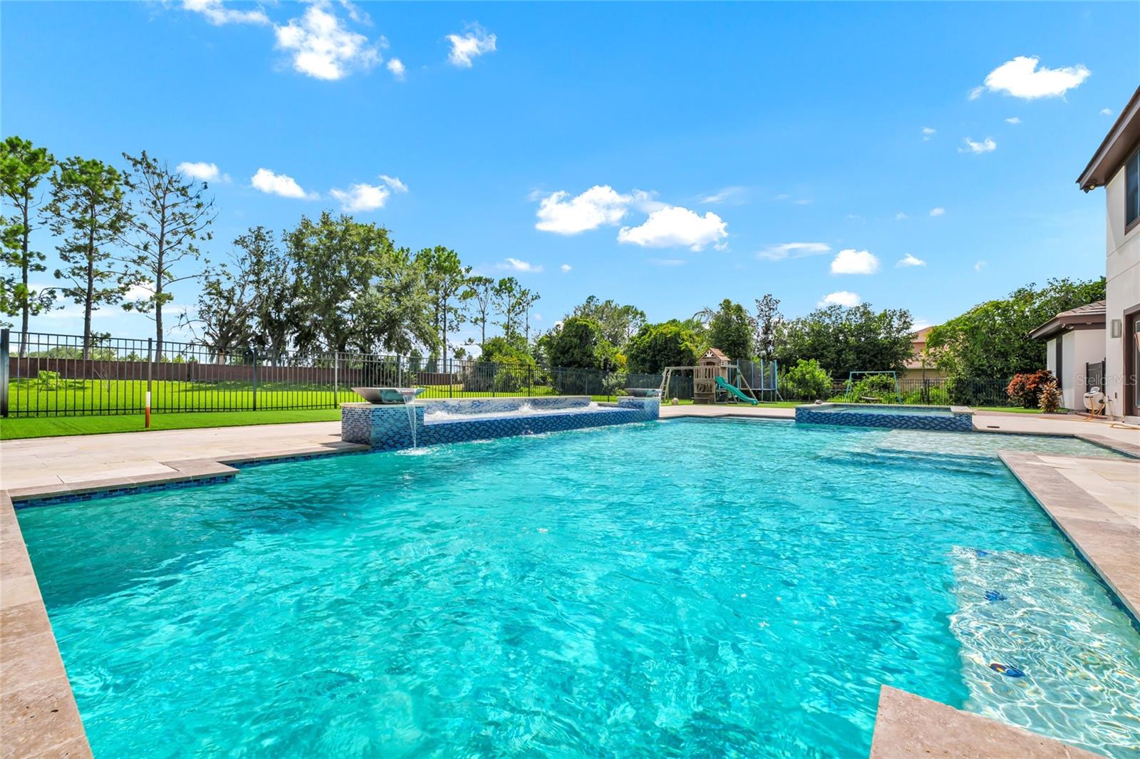 O6285301 Property Photo