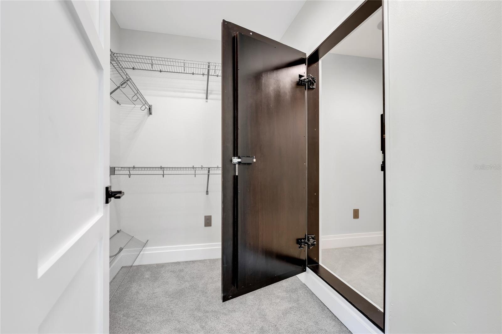 O6285301 Property Photo