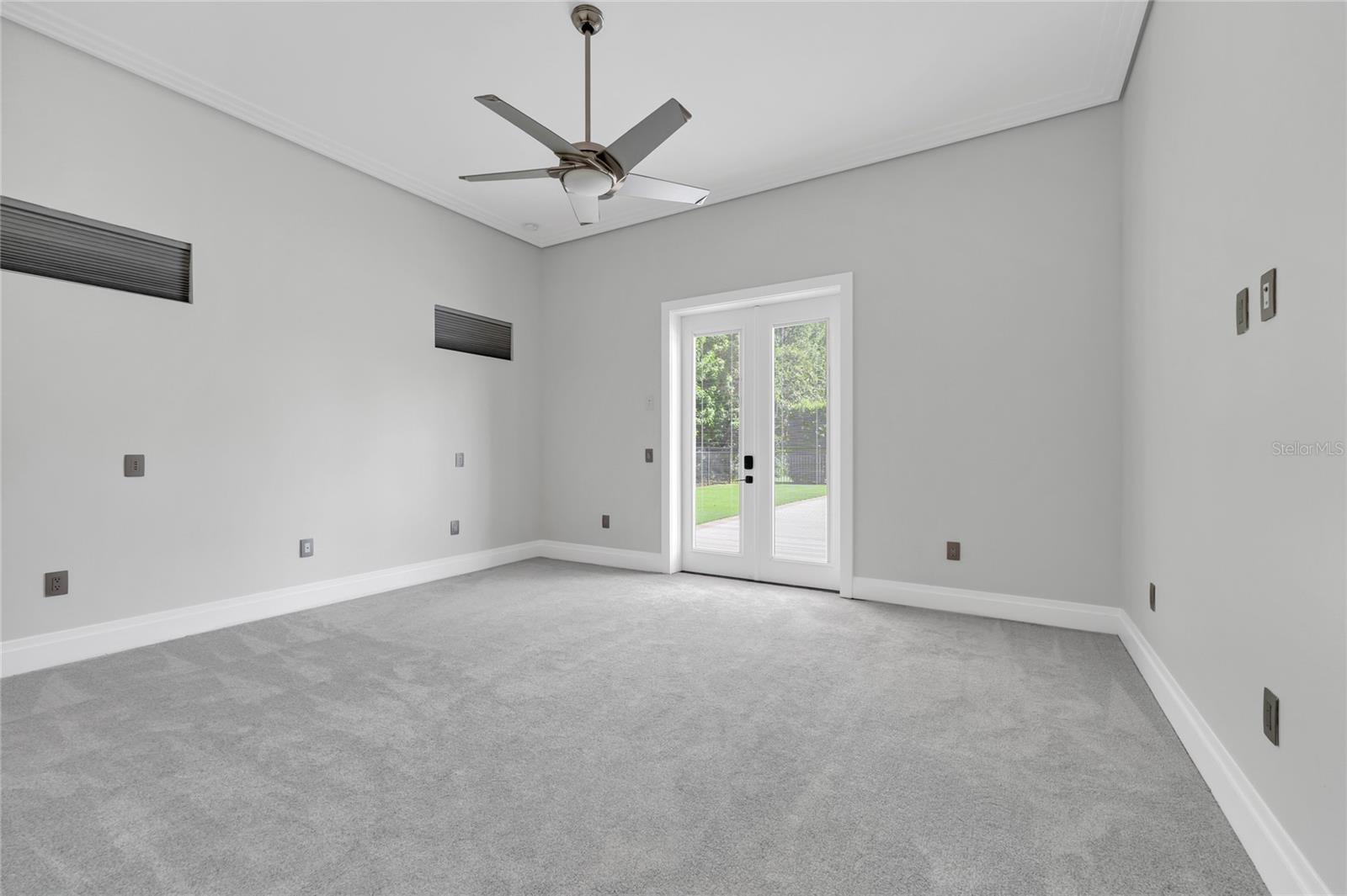 O6285301 Property Photo