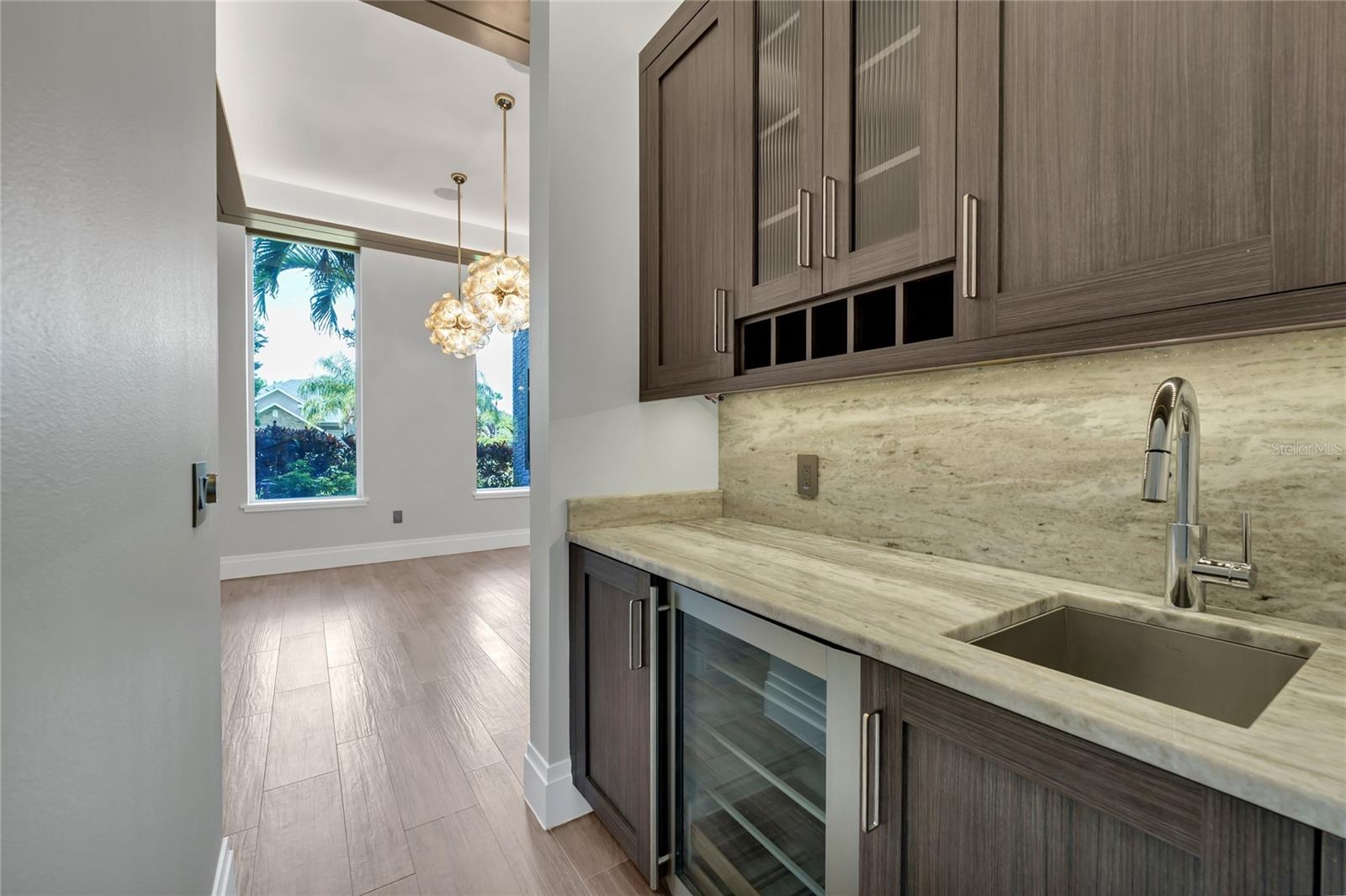 O6285301 Property Photo