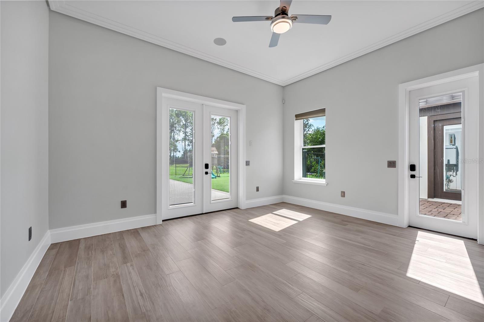 O6285301 Property Photo