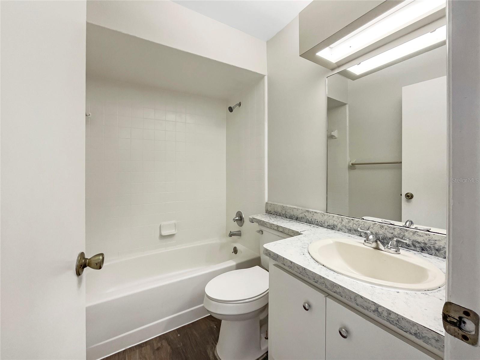 832 YELLOWBIRD AVE, DELTONA, FL, 32725