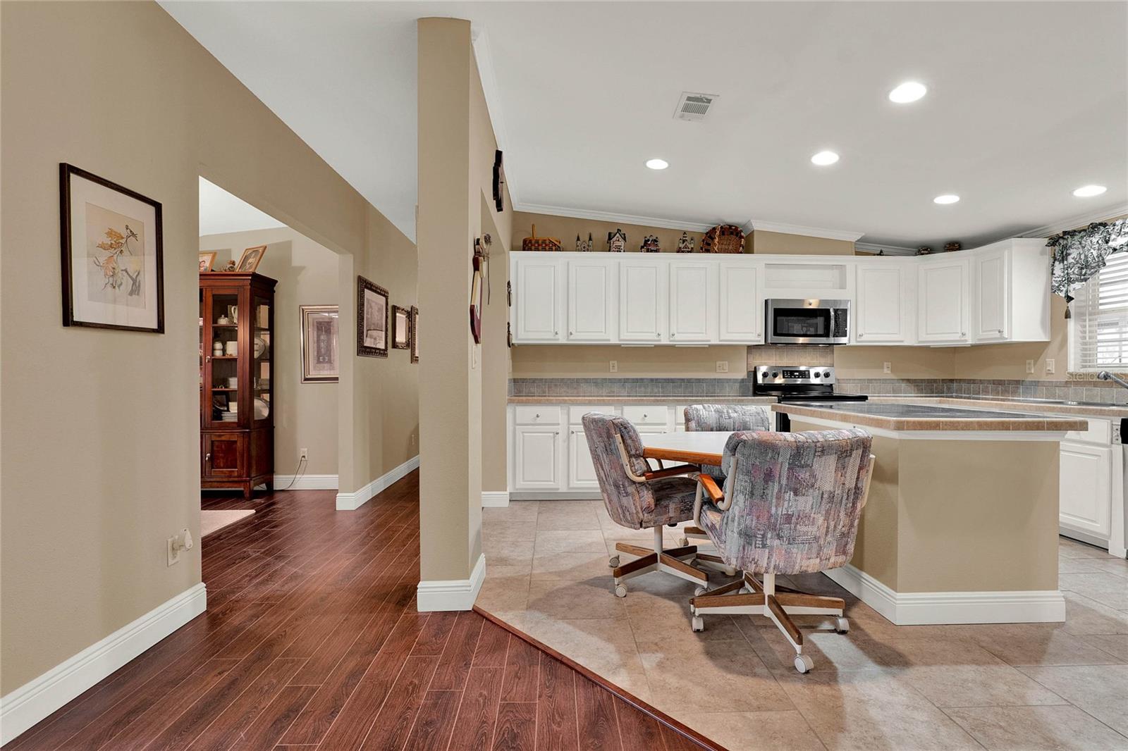 25104 ALAMANDA DR, ASTATULA, FL, 34705
