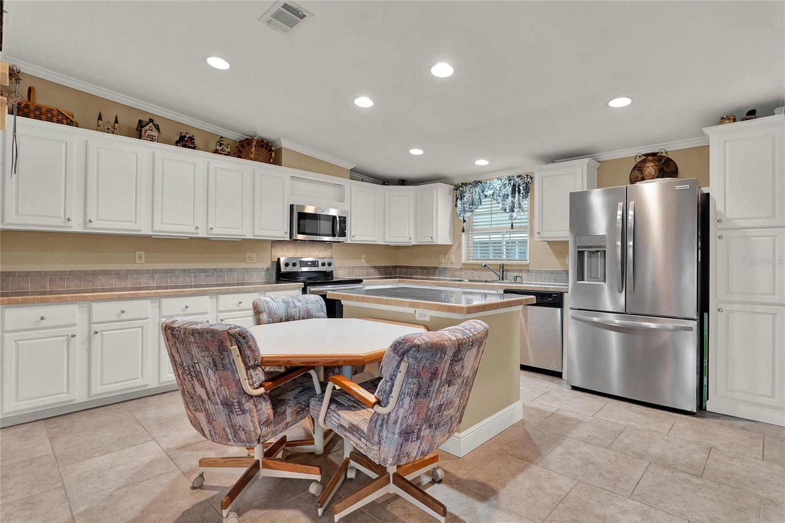 25104 ALAMANDA DR, ASTATULA, FL, 34705