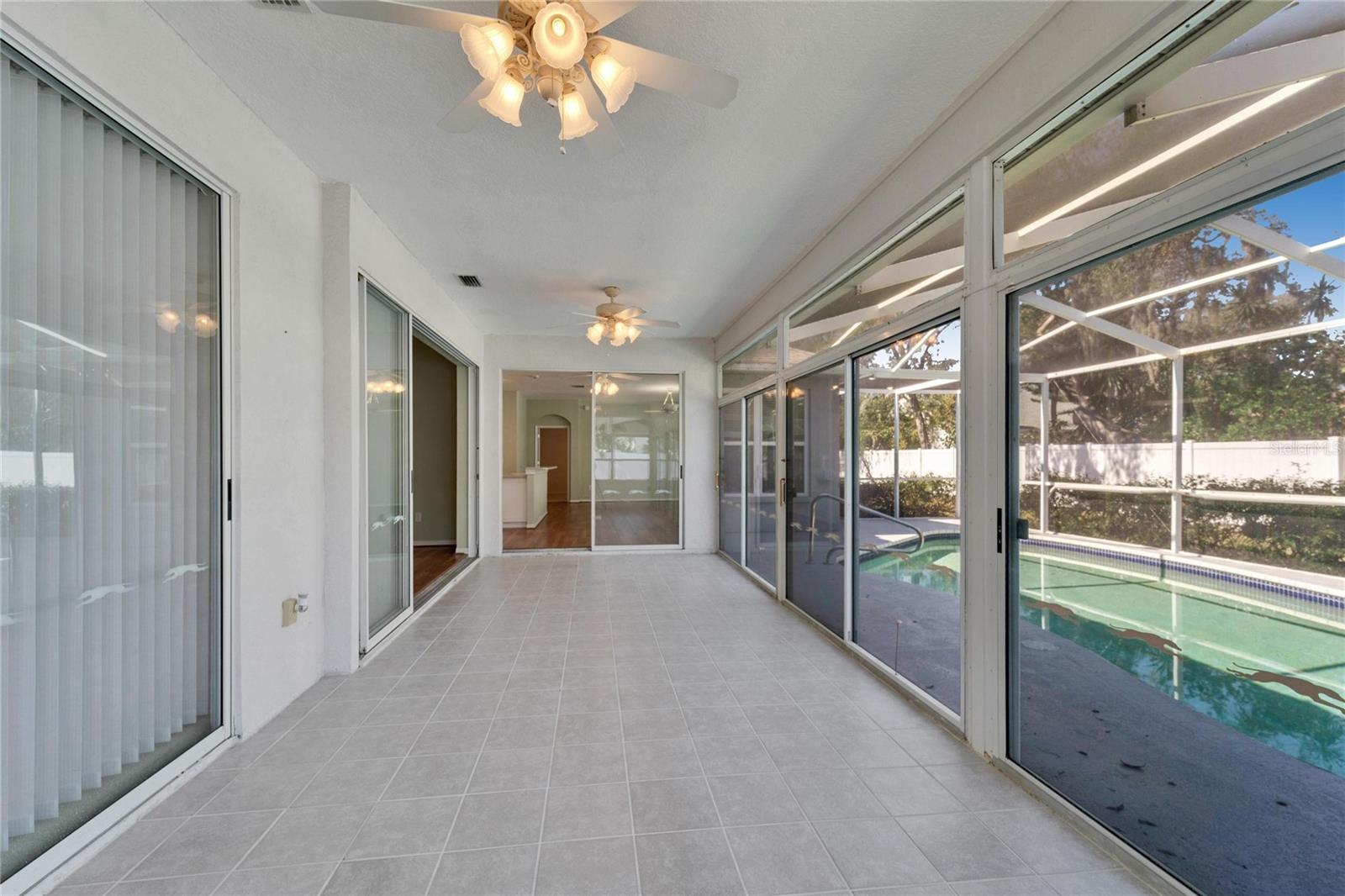 3904 EXECUTIVE CIR, PLANT CITY, FL, 33566