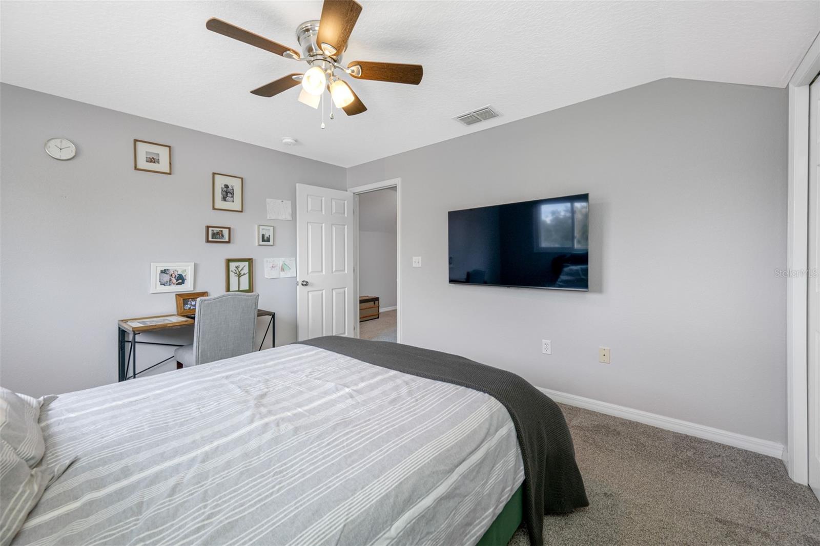 6807 S COURT DR, TAMPA, FL, 33611