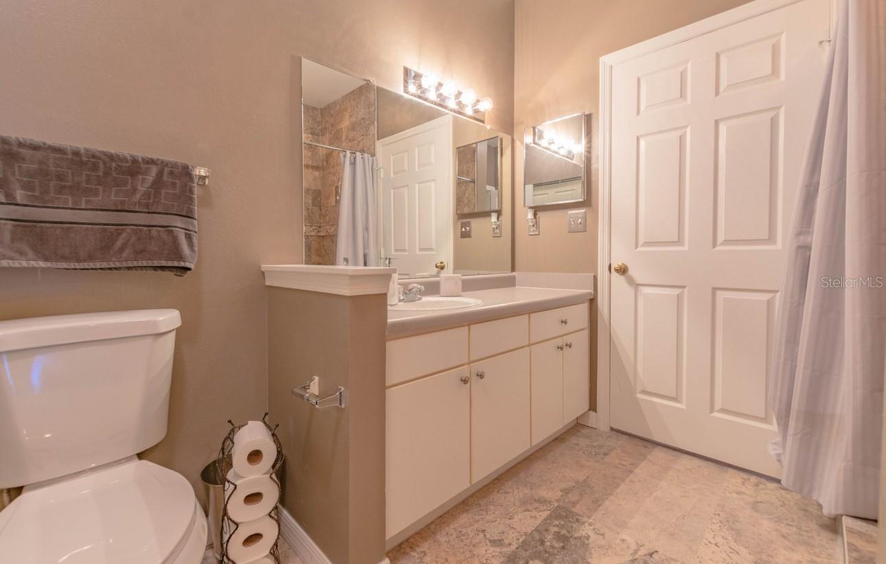 10450 WHITE LAKE CT #44, TAMPA, FL, 33626