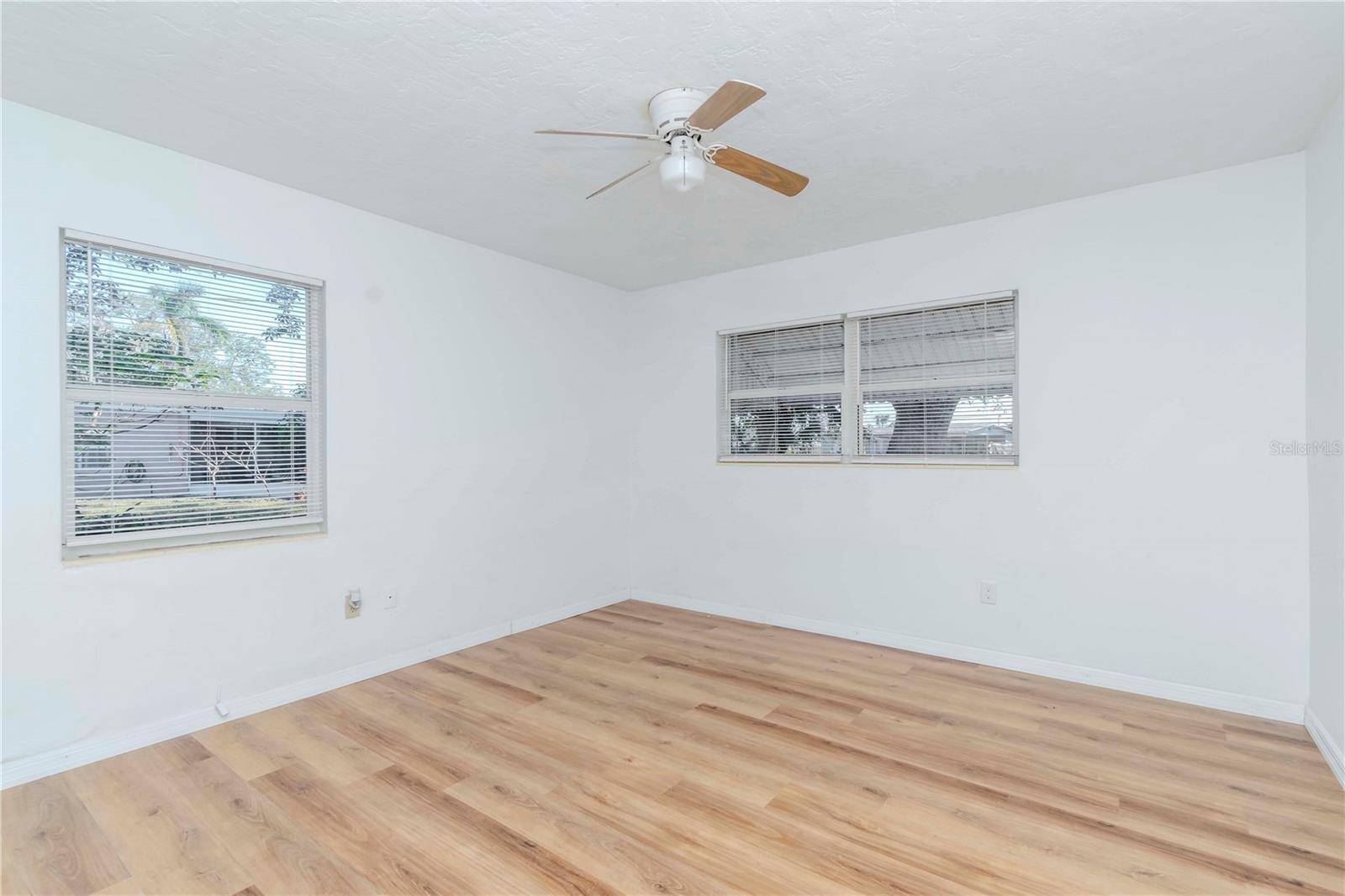 6604 COLUMBIA DR, BRADENTON, FL, 34207