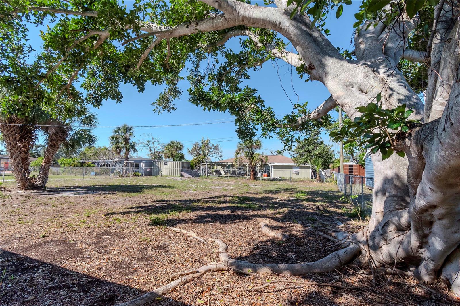 6604 COLUMBIA DR, BRADENTON, FL, 34207