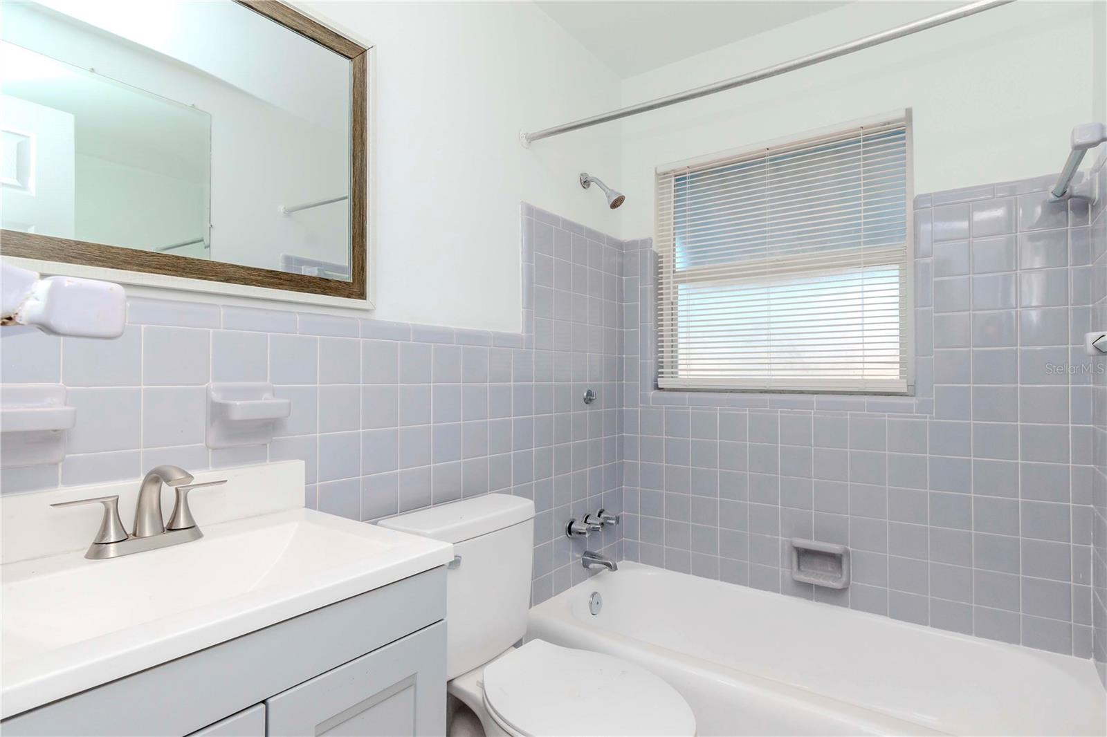 6604 COLUMBIA DR, BRADENTON, FL, 34207