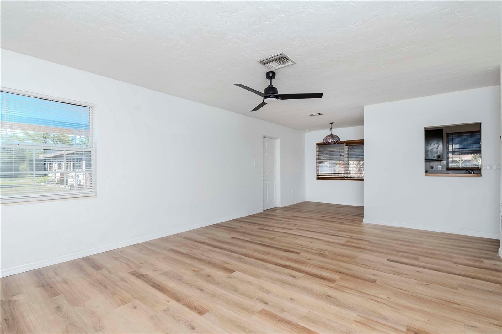 6604 COLUMBIA DR, BRADENTON, FL, 34207