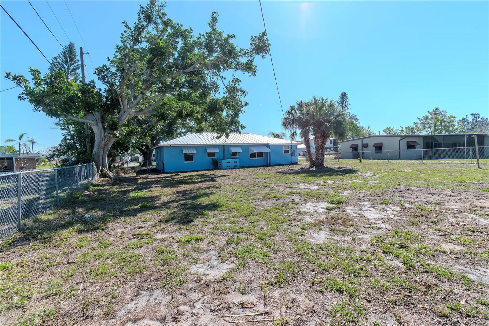 6604 COLUMBIA DR, BRADENTON, FL, 34207