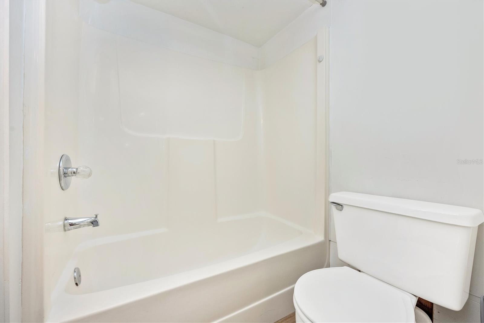 3266 JOLSON DR #B, SARASOTA, FL, 34237