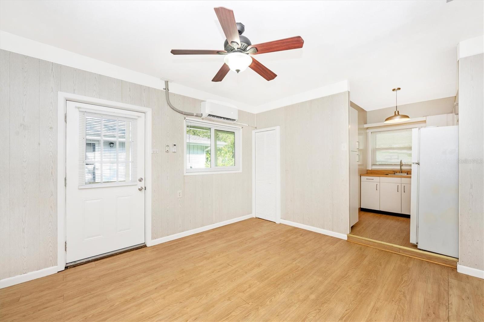 3266 JOLSON DR #B, SARASOTA, FL, 34237