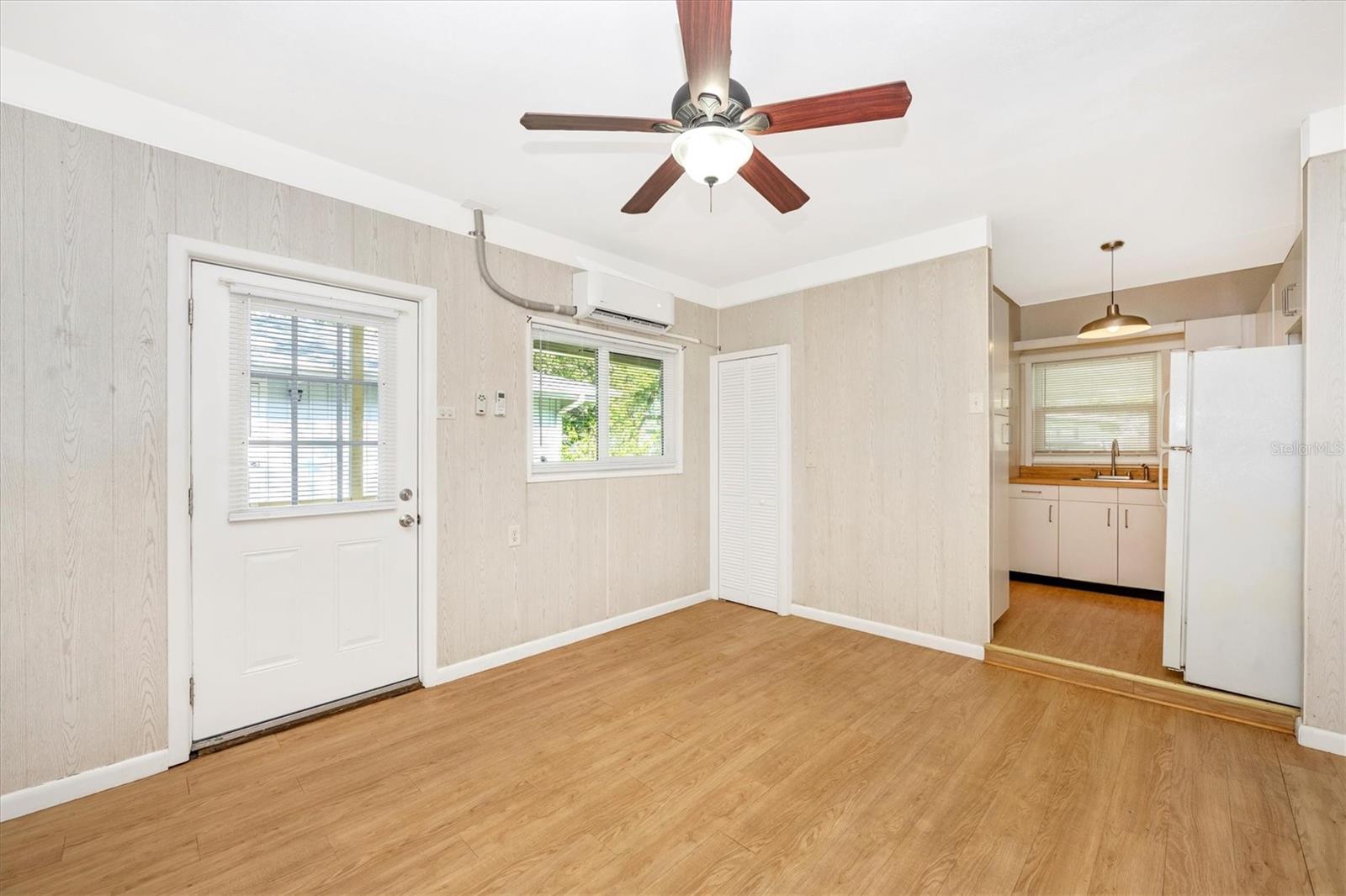 3266 JOLSON DR #B, SARASOTA, FL, 34237