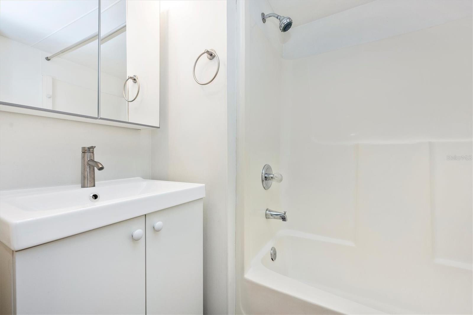 3266 JOLSON DR #B, SARASOTA, FL, 34237