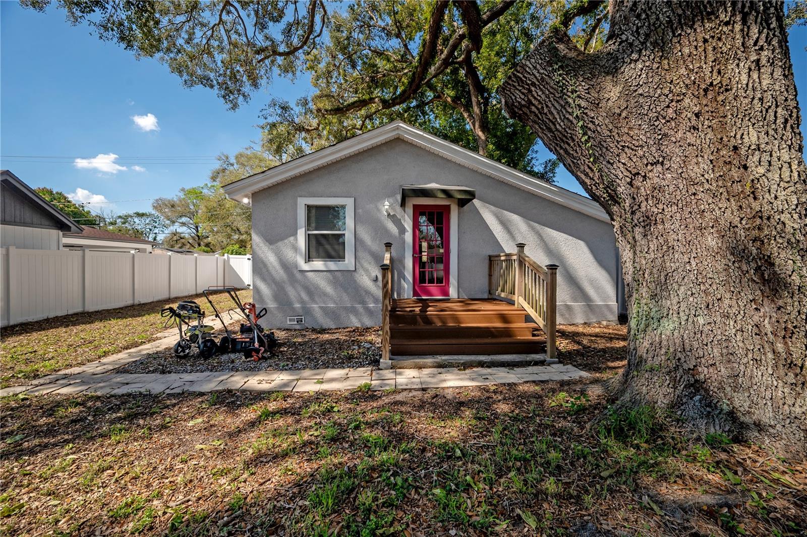 6907 N 12TH ST, TAMPA, FL, 33604