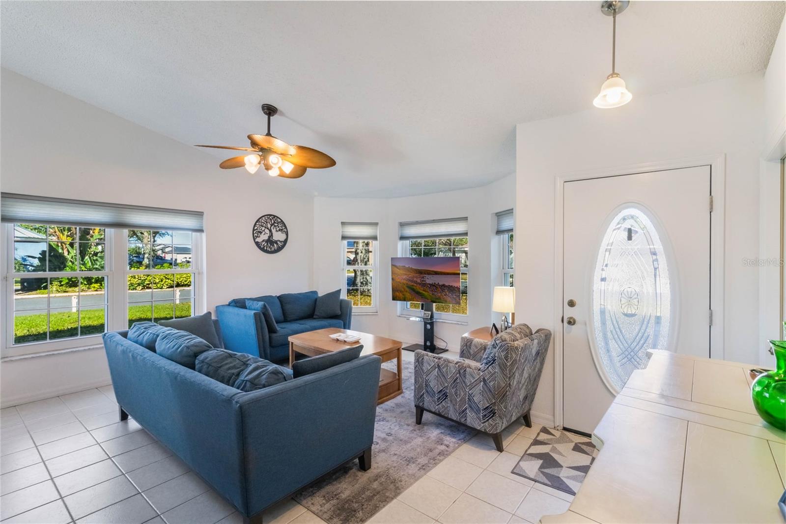 100 DIAMOND RIDGE BLVD, AUBURNDALE, FL, 33823