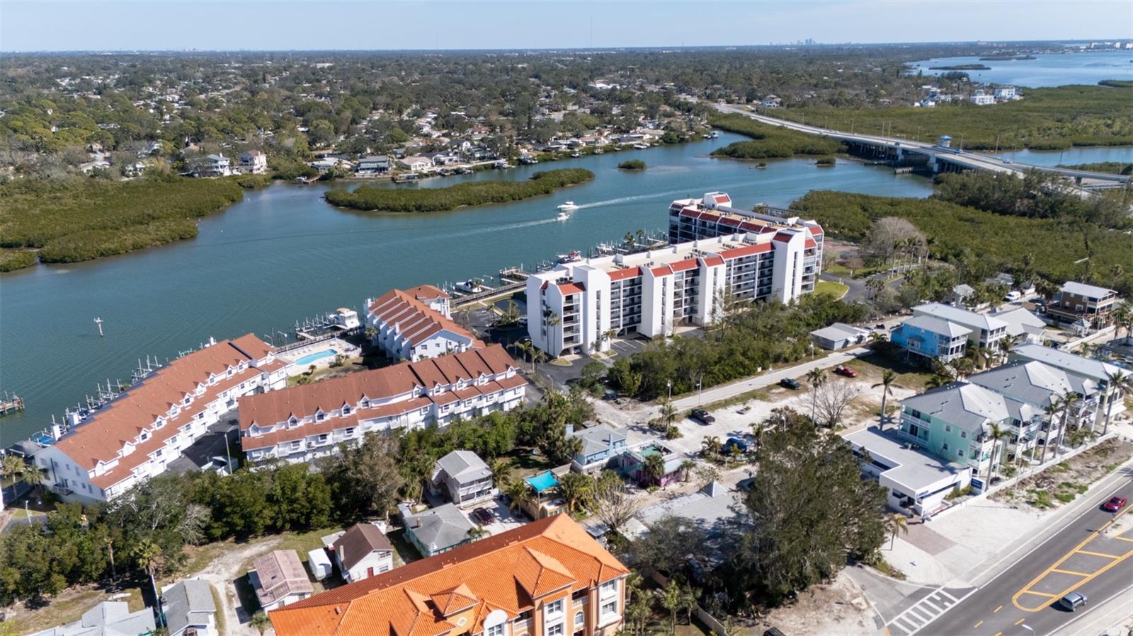 19111 VISTA BAY DR #401, INDIAN SHORES, FL, 33785