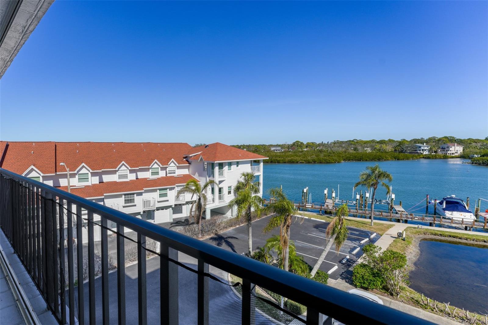 19111 VISTA BAY DR #401, INDIAN SHORES, FL, 33785