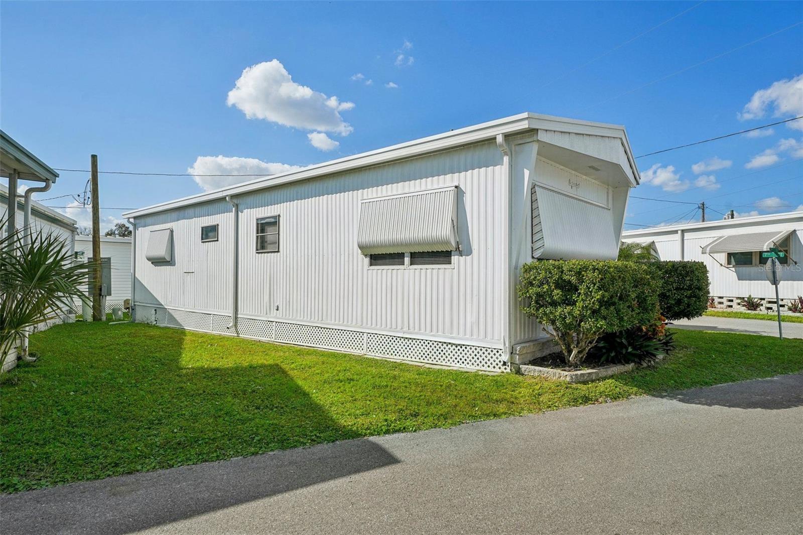 TB8355888 Property Photo