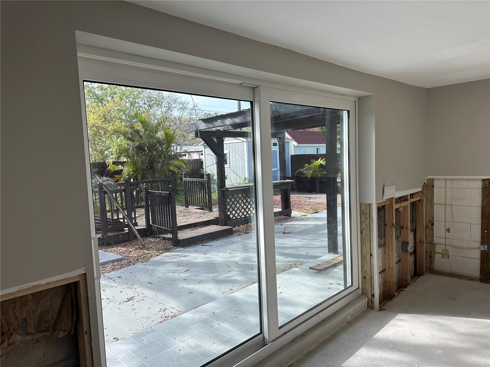3934 HUNTINGTON ST NE, ST PETERSBURG, FL, 33703