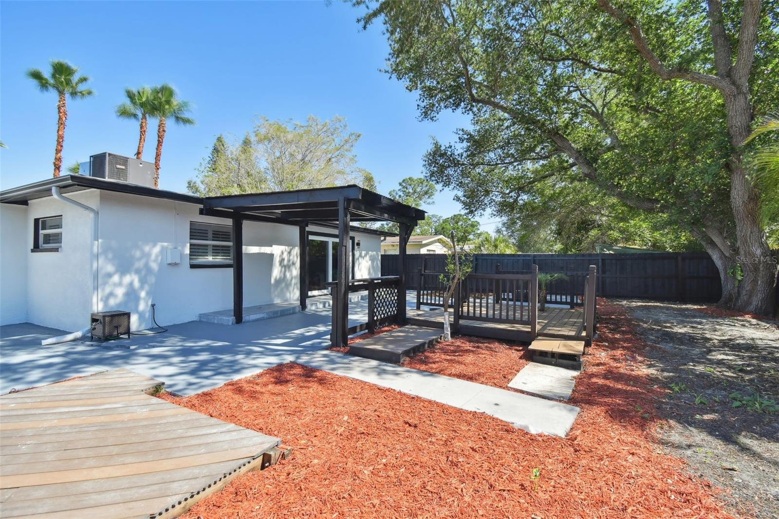 3934 HUNTINGTON ST NE, ST PETERSBURG, FL, 33703