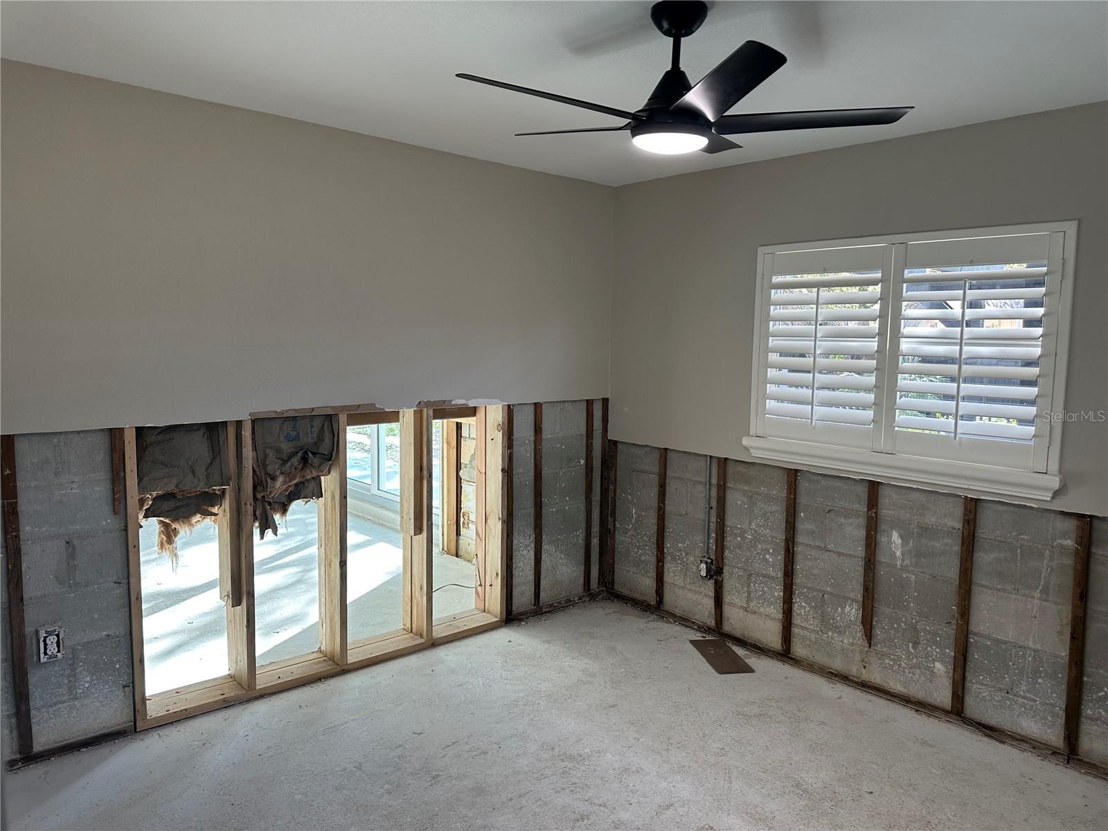 3934 HUNTINGTON ST NE, ST PETERSBURG, FL, 33703