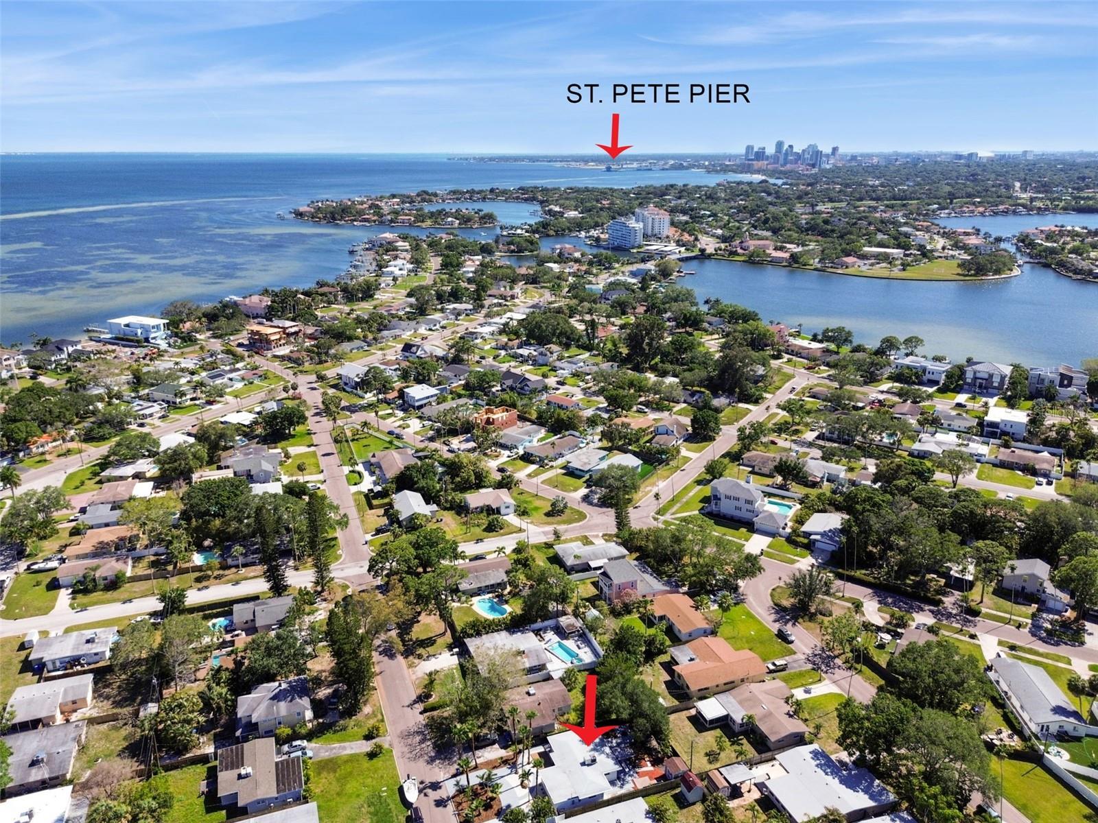3934 HUNTINGTON ST NE, ST PETERSBURG, FL, 33703