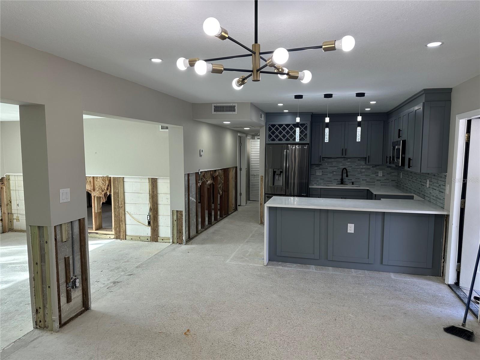 3934 HUNTINGTON ST NE, ST PETERSBURG, FL, 33703