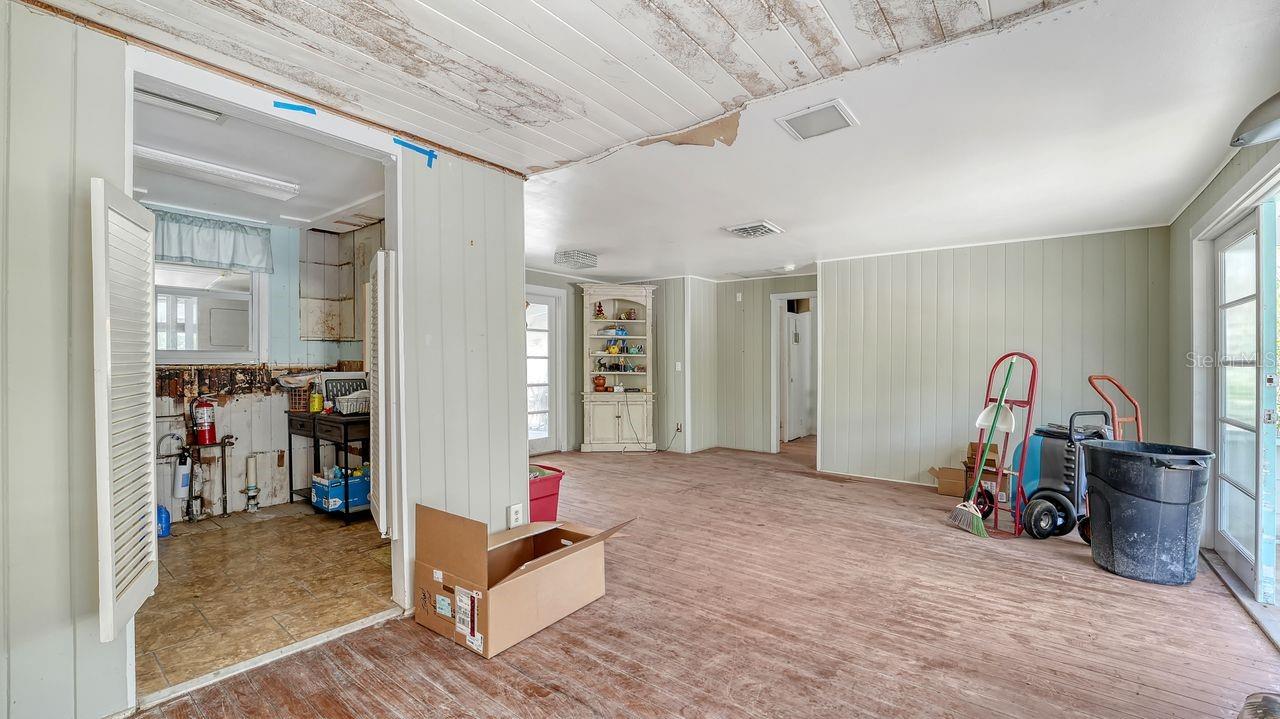 5448 AVENIDA DEL MARE, SARASOTA, FL, 34242