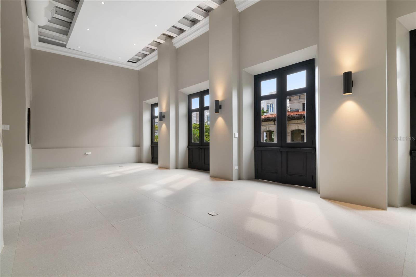 PR9112037 Property Photo