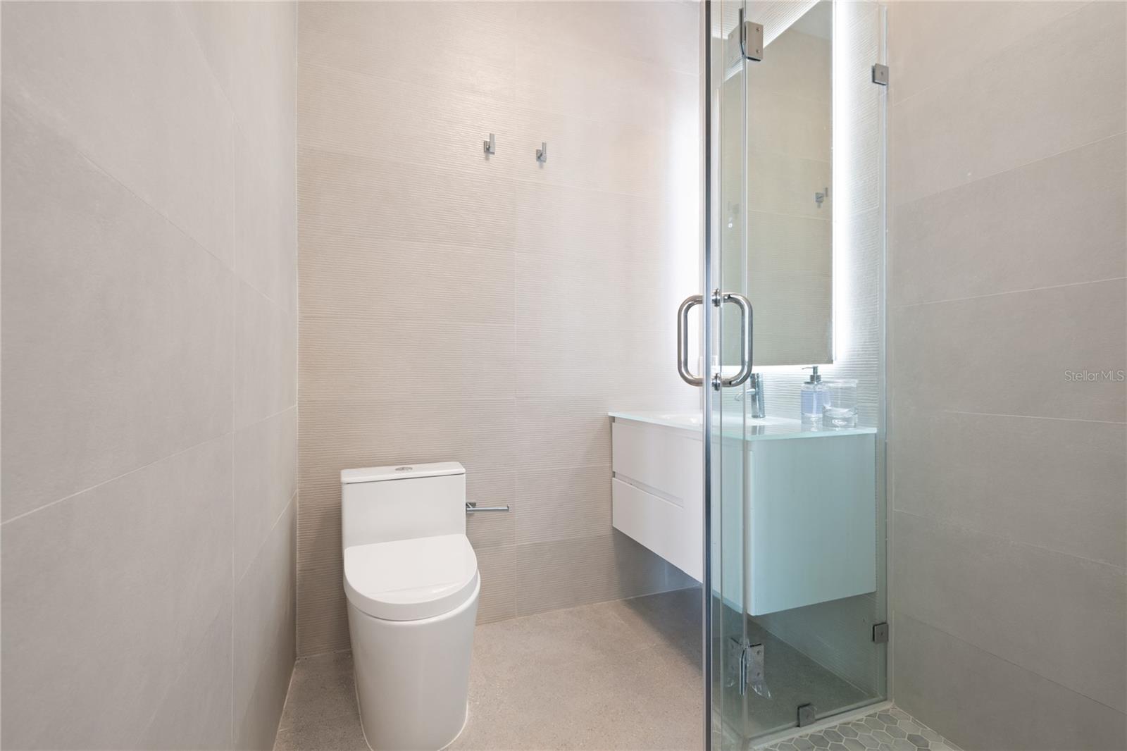 PR9112037 Property Photo