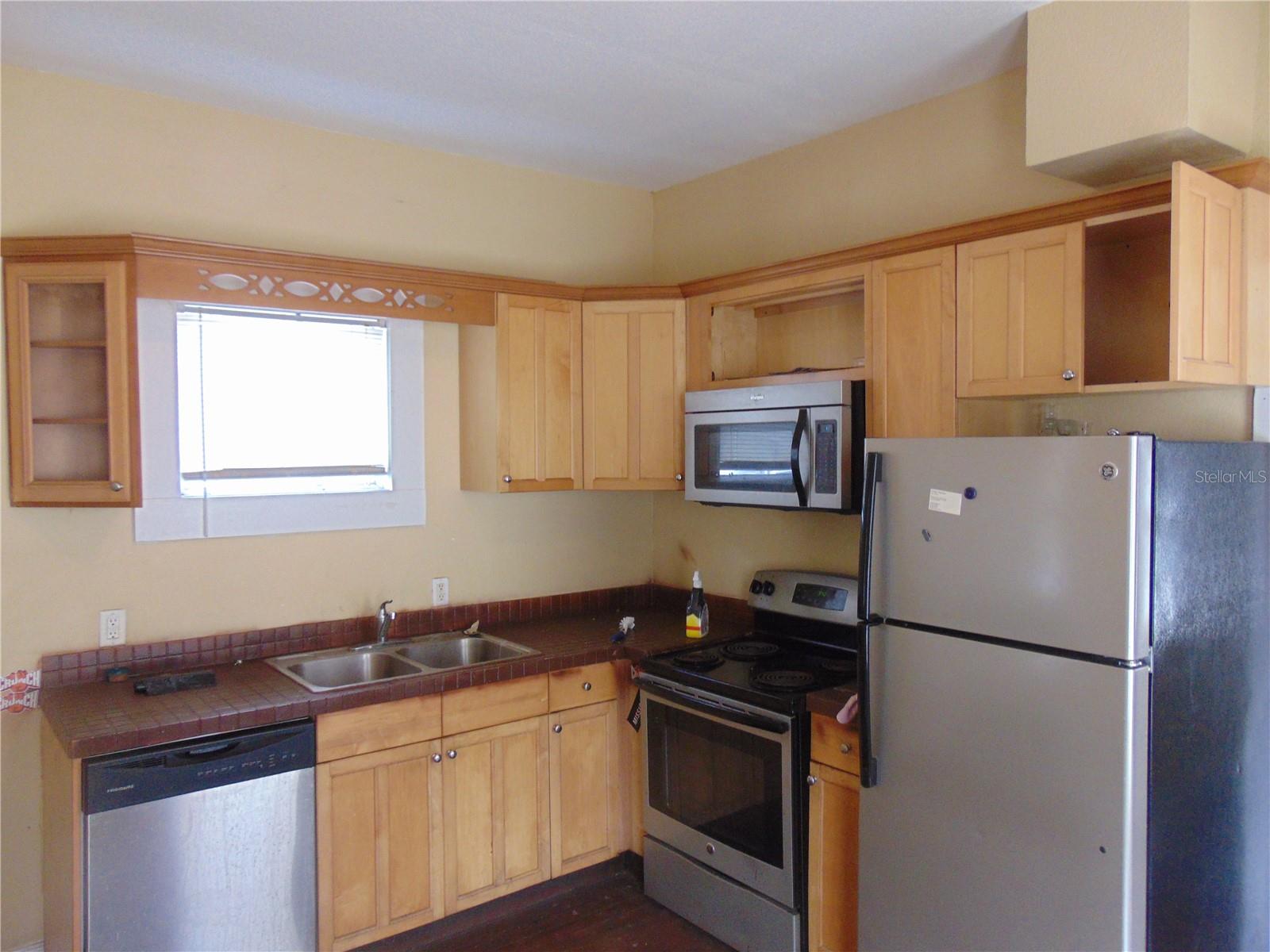 2506 1/2 E COLUMBUS DR, TAMPA, FL, 33605