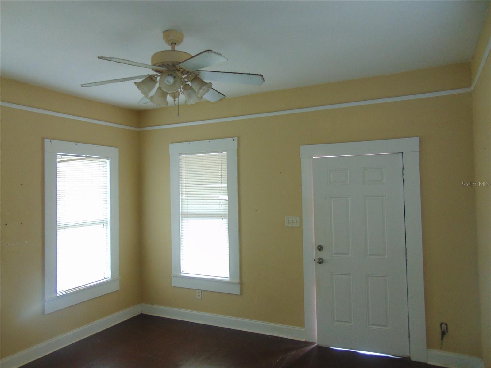 2506 1/2 E COLUMBUS DR, TAMPA, FL, 33605
