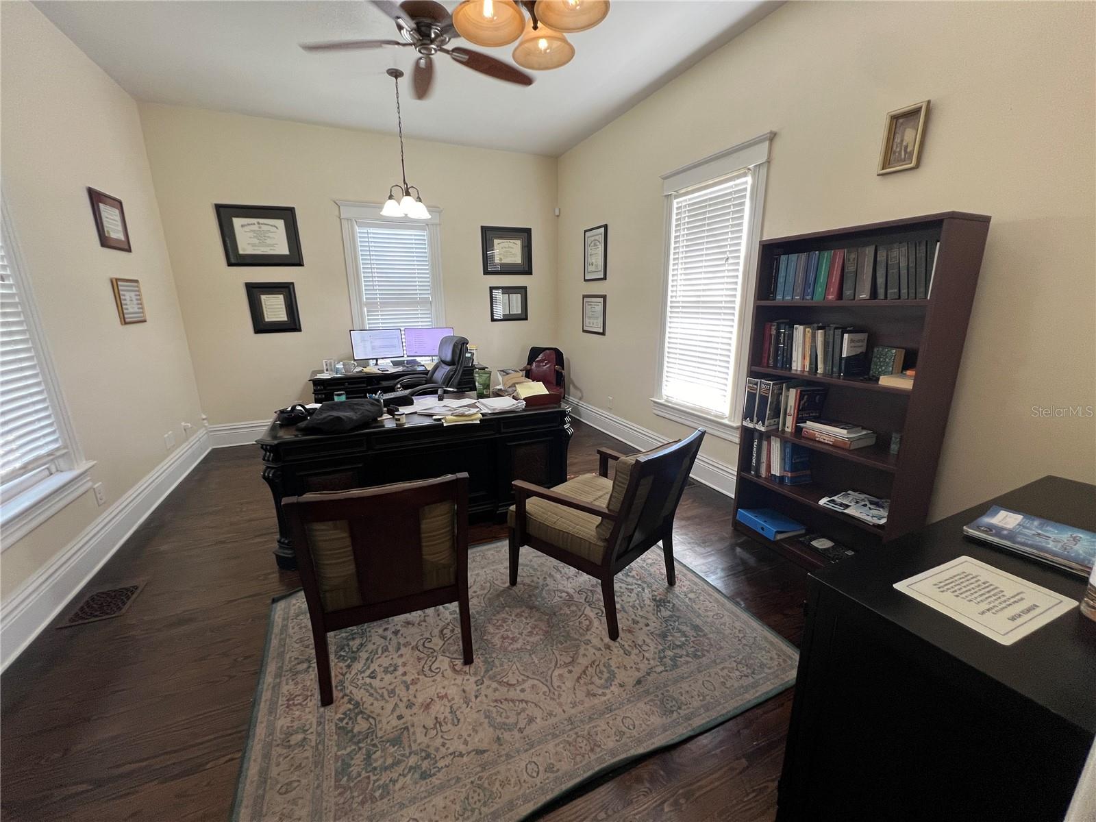 313 E OAK AVE, TAMPA, FL, 33602