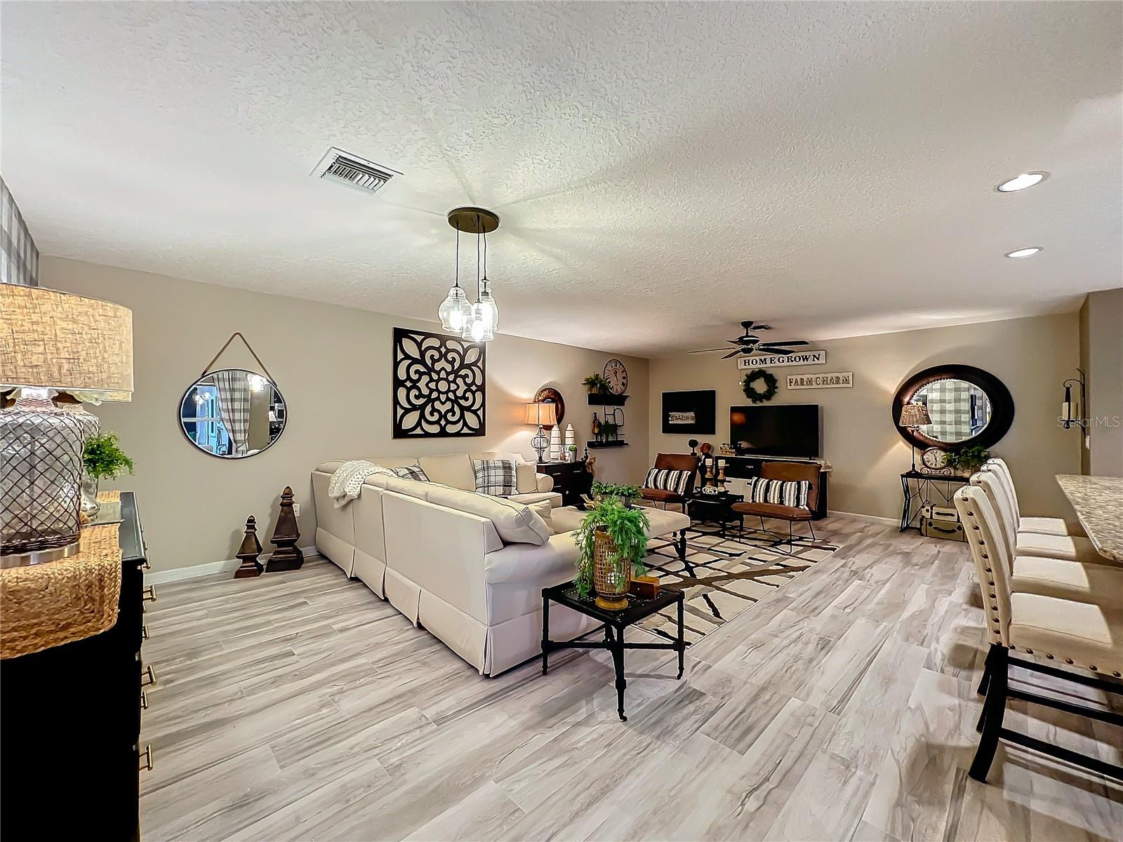 1131 APPLE TER, LEESBURG, FL, 34748