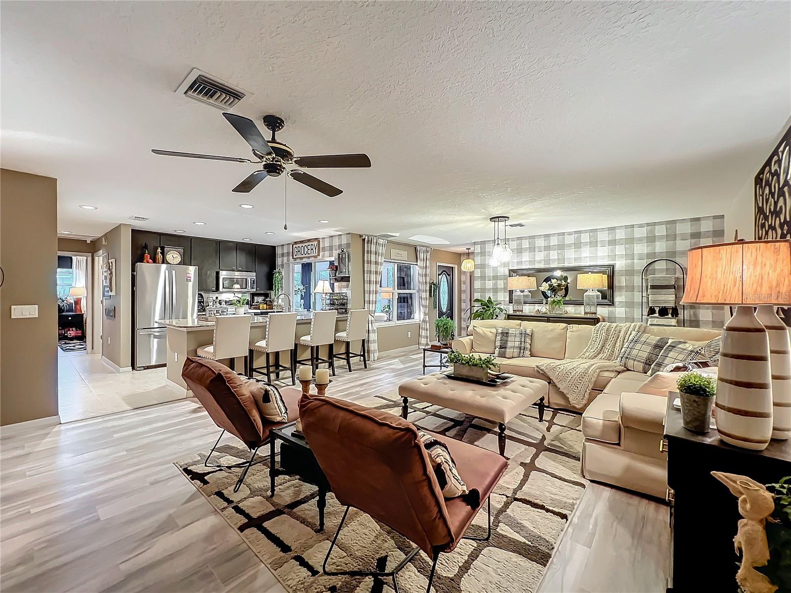 1131 APPLE TER, LEESBURG, FL, 34748
