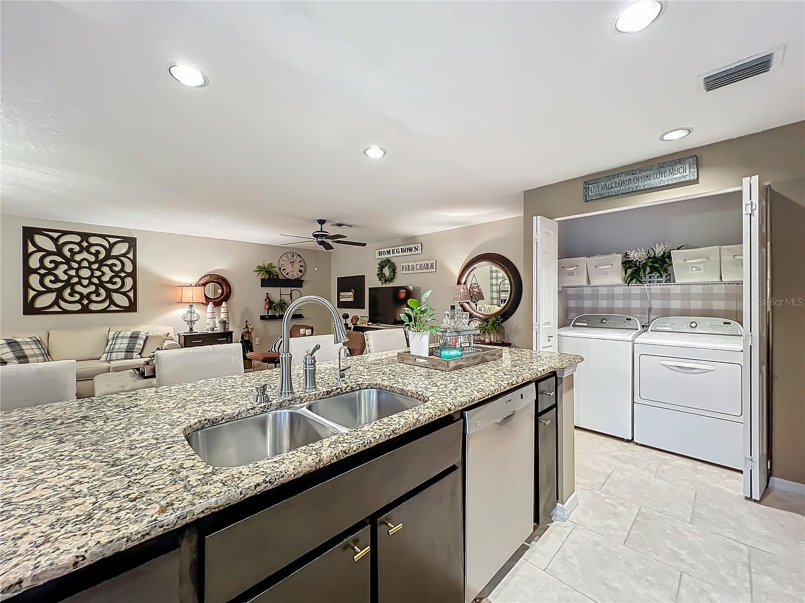 1131 APPLE TER, LEESBURG, FL, 34748
