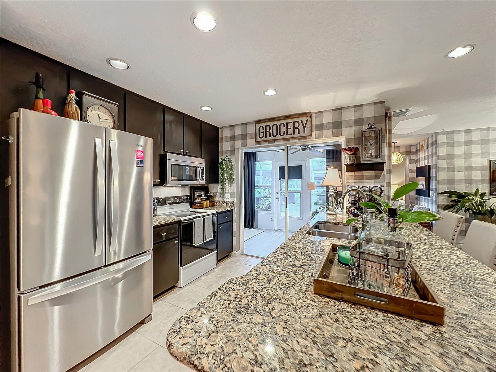 1131 APPLE TER, LEESBURG, FL, 34748