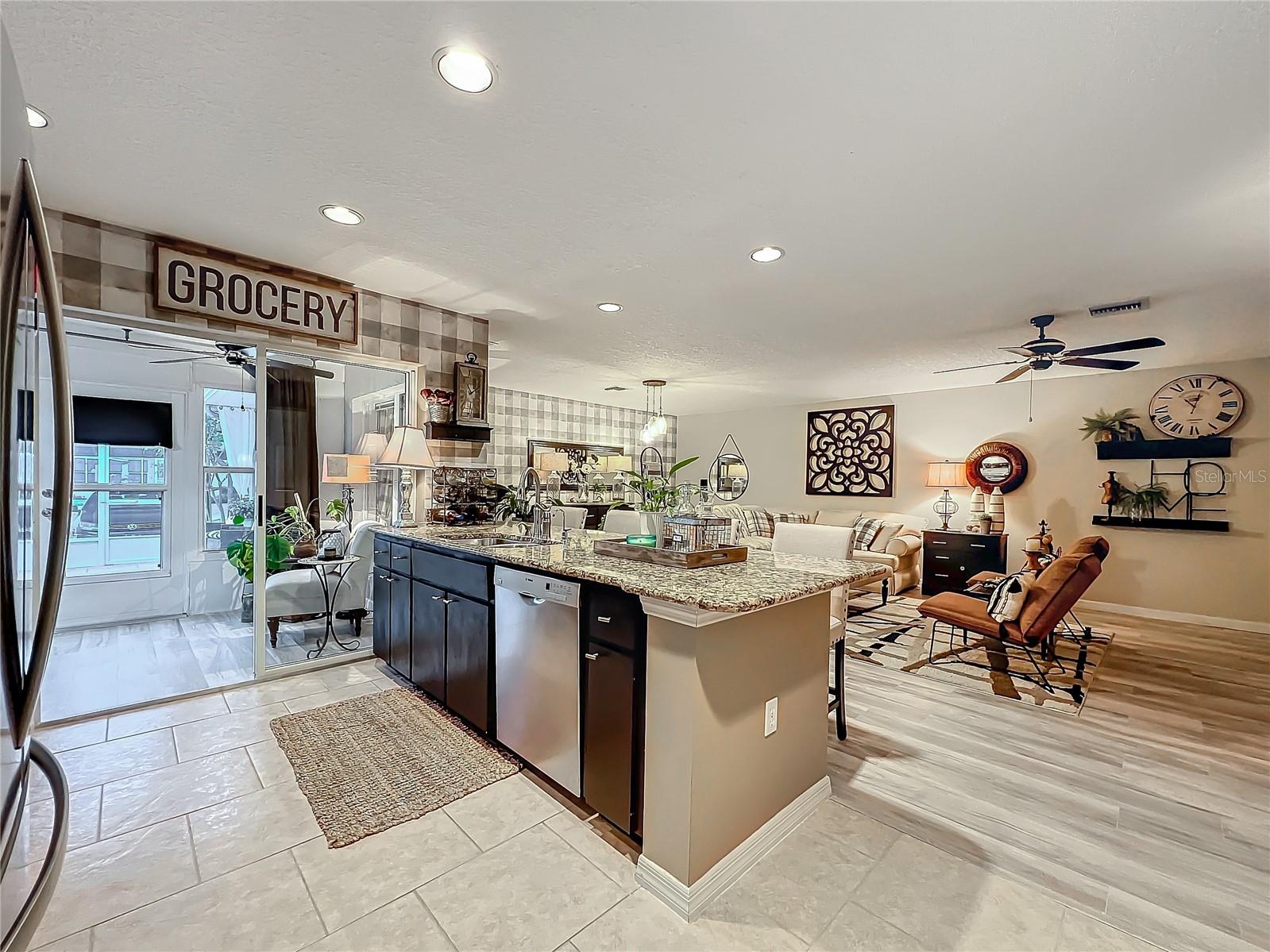 1131 APPLE TER, LEESBURG, FL, 34748