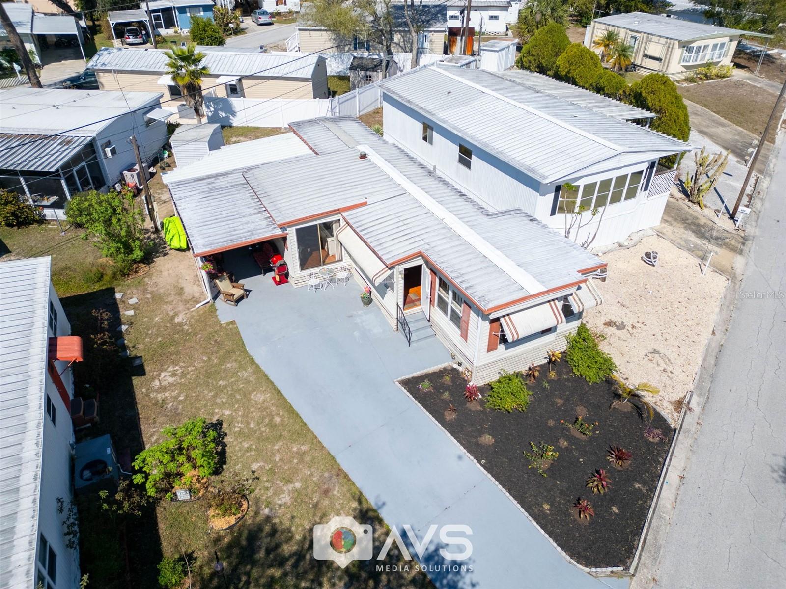 TB8355928 Property Photo