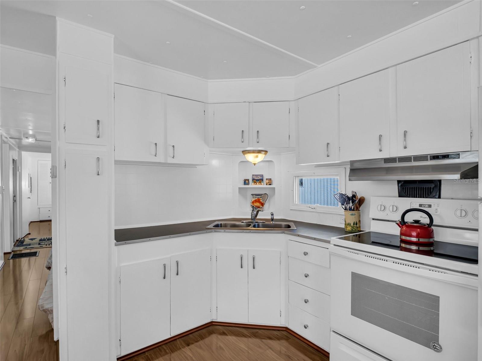 TB8355928 Property Photo