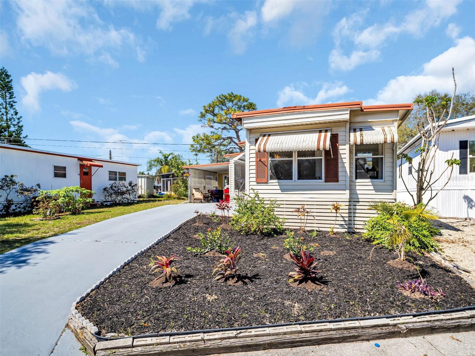 TB8355928 Property Photo