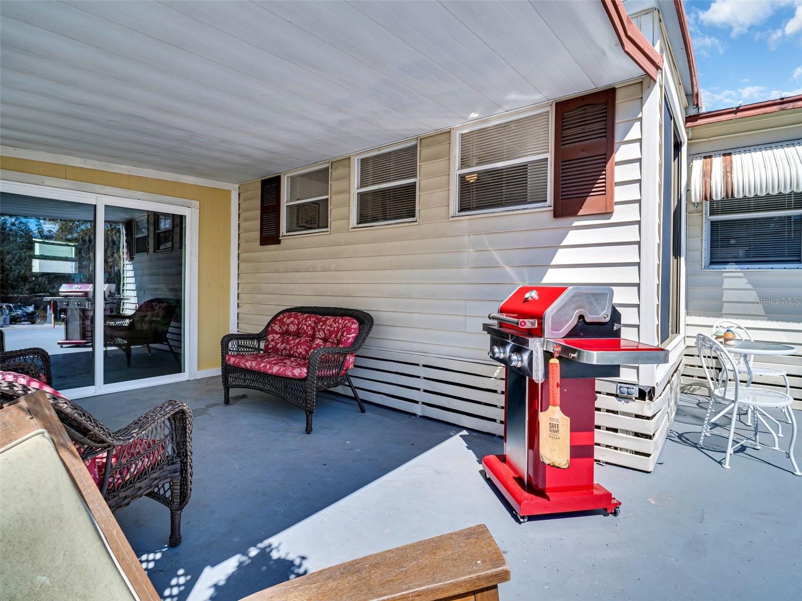 TB8355928 Property Photo