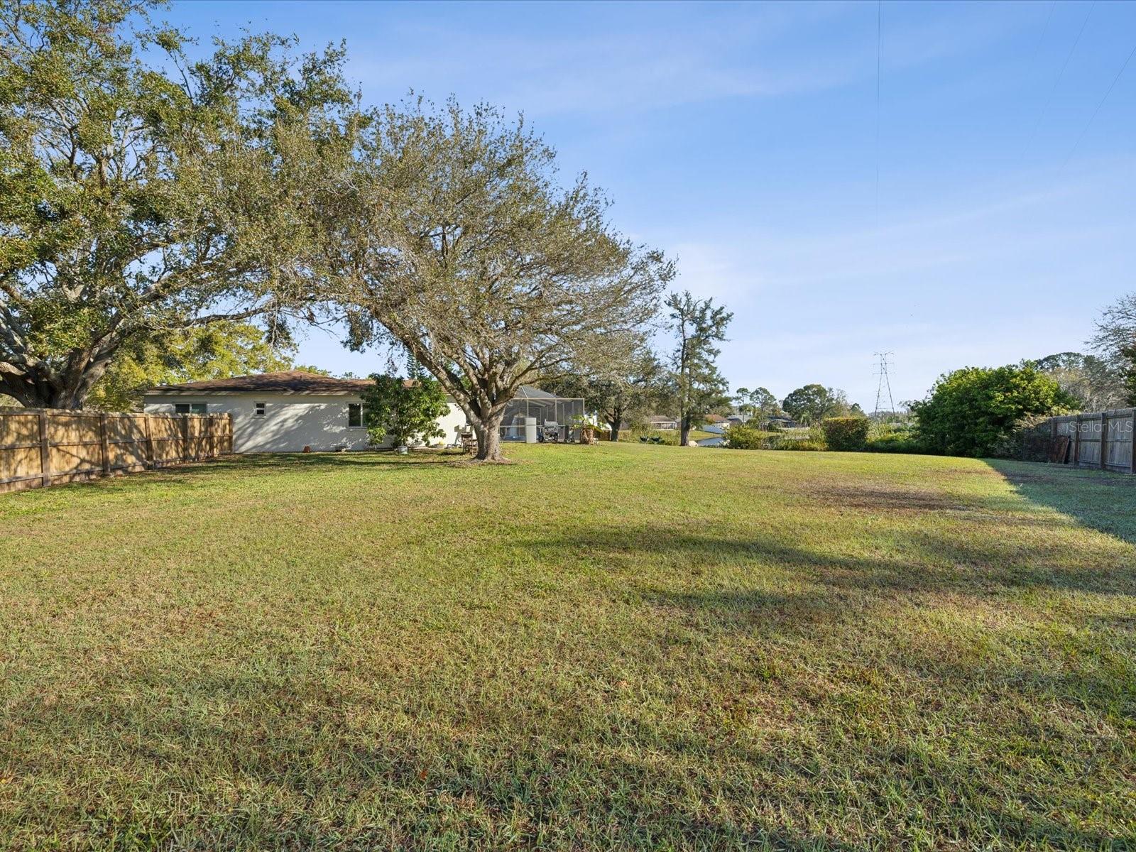 15801 BRIDGEWATER LN, TAMPA, FL, 33624