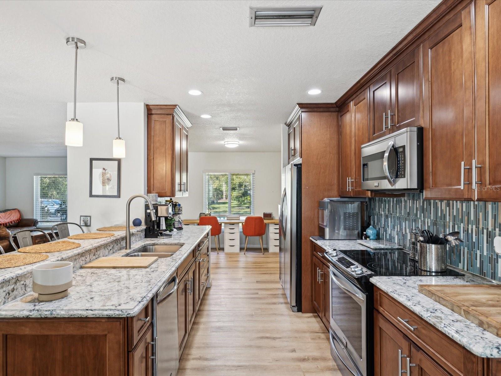 15801 BRIDGEWATER LN, TAMPA, FL, 33624