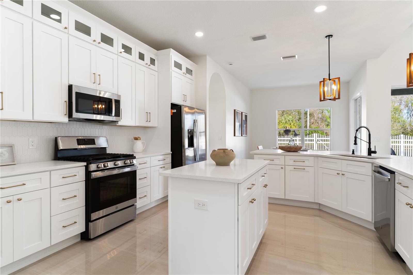 28752 FALLING LEAVES WAY, WESLEY CHAPEL, FL, 33543