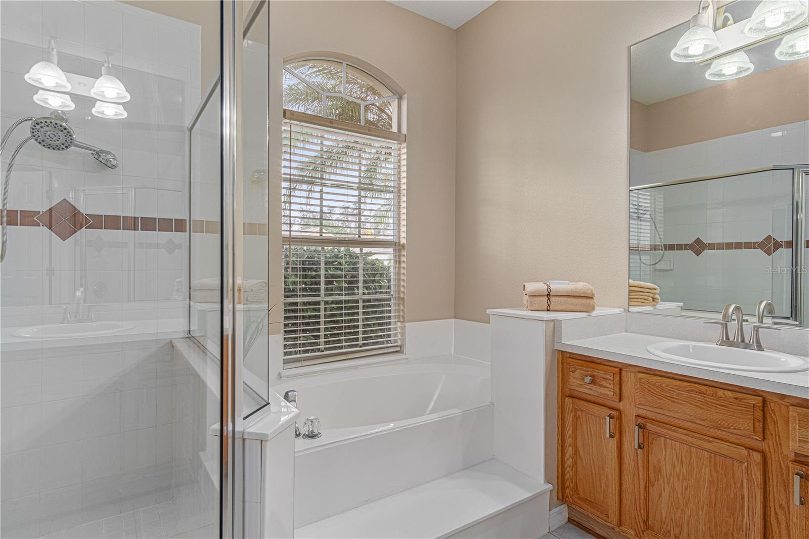 460 QUAIL HILL DR, DEBARY, FL, 32713