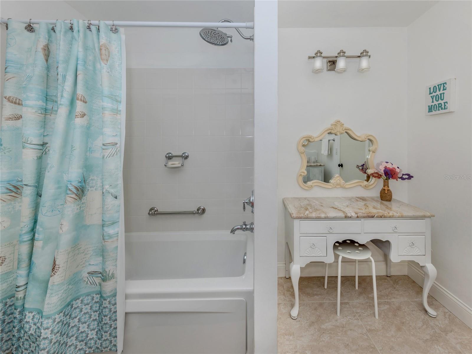 601 APALACHICOLA RD, VENICE, FL, 34285